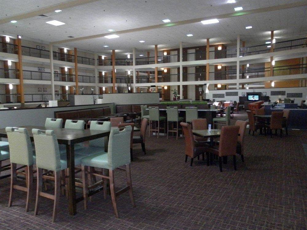 Clarion Hotel & Suites Conference Center Memphis Airport Esterno foto