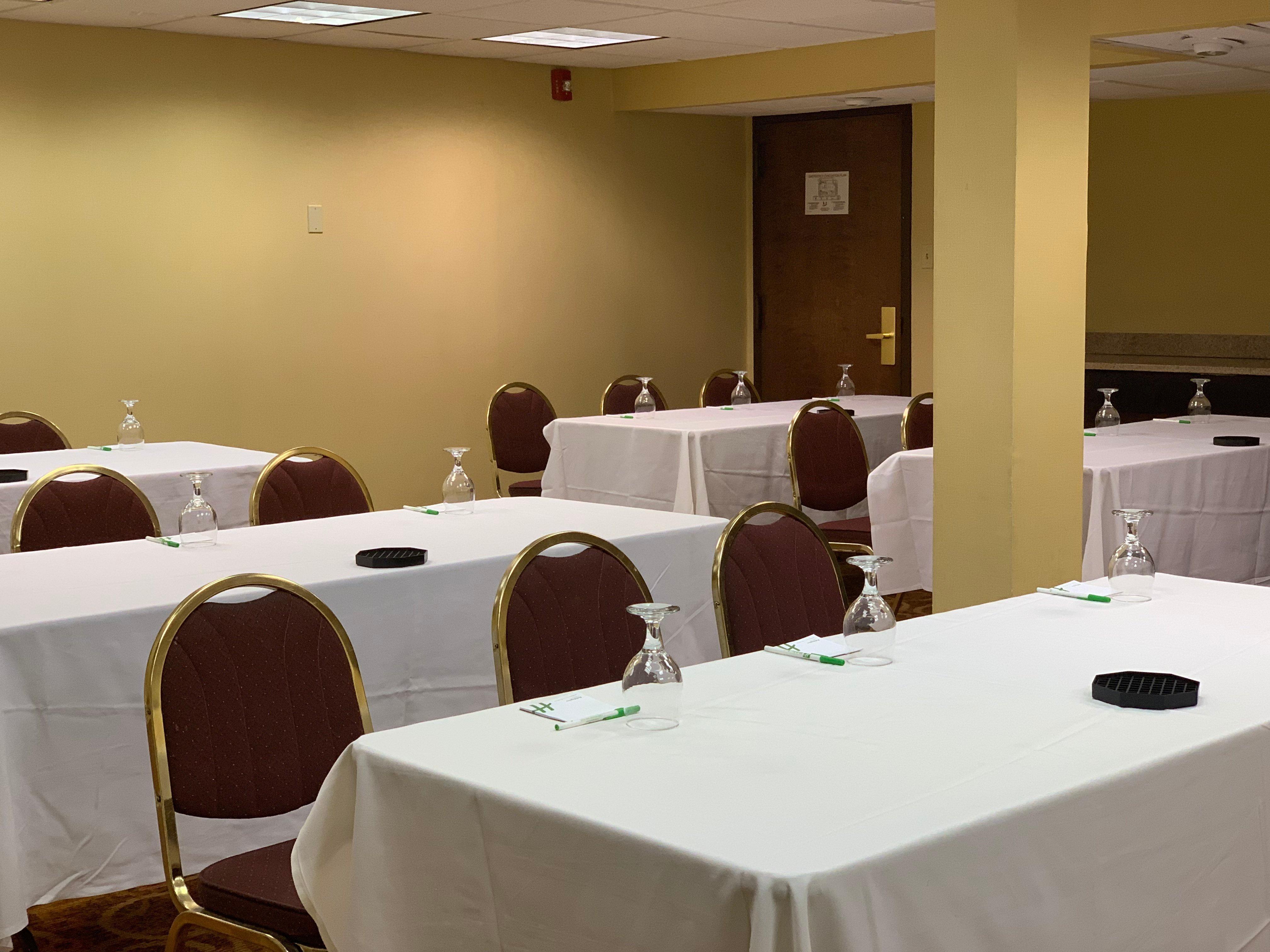 Clarion Hotel & Suites Conference Center Memphis Airport Esterno foto