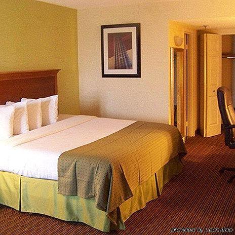 Clarion Hotel & Suites Conference Center Memphis Airport Camera foto