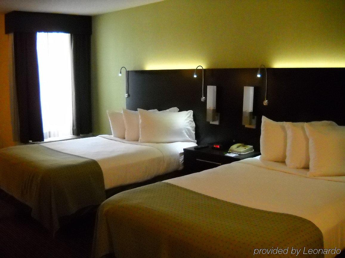 Clarion Hotel & Suites Conference Center Memphis Airport Esterno foto