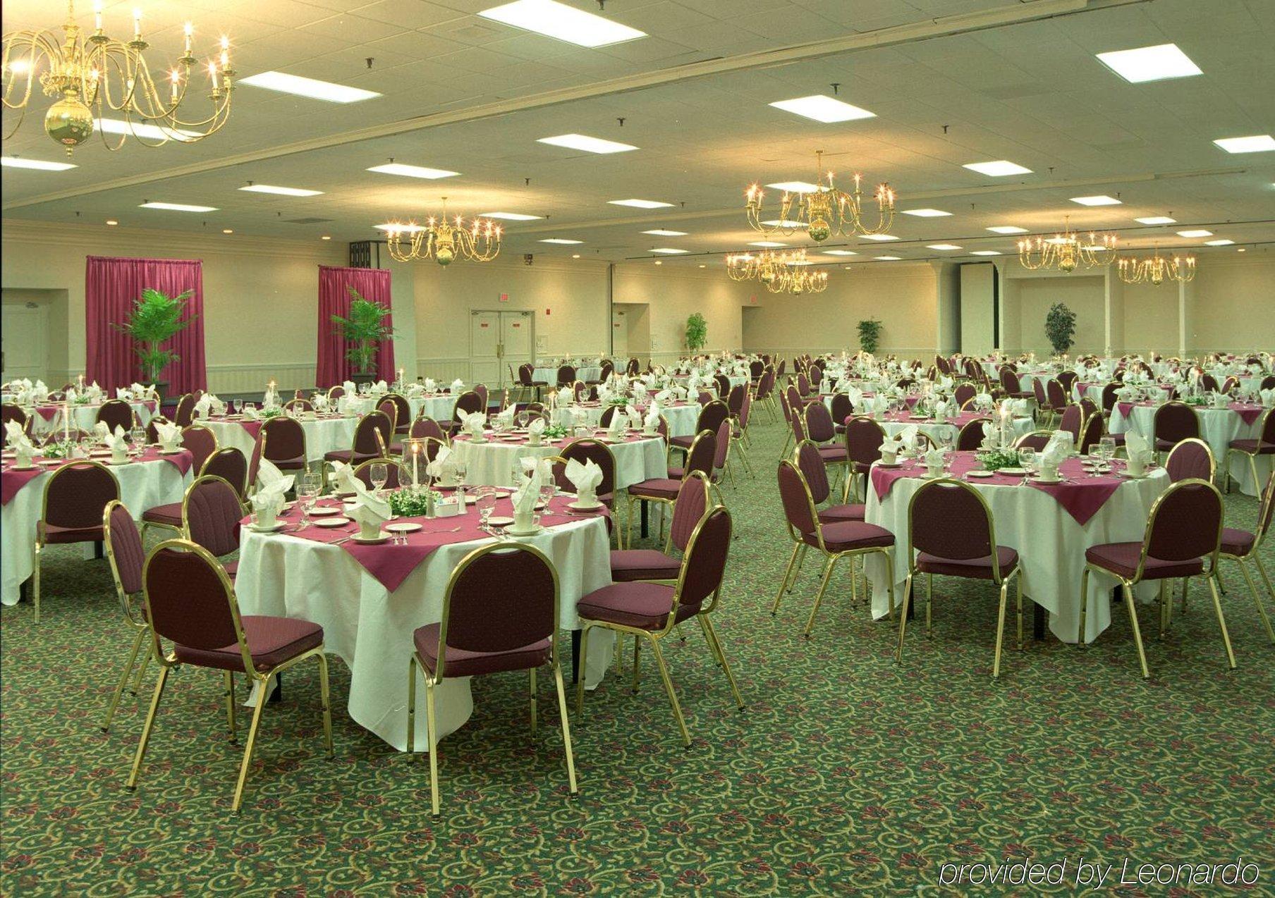 Clarion Hotel & Suites Conference Center Memphis Airport Esterno foto